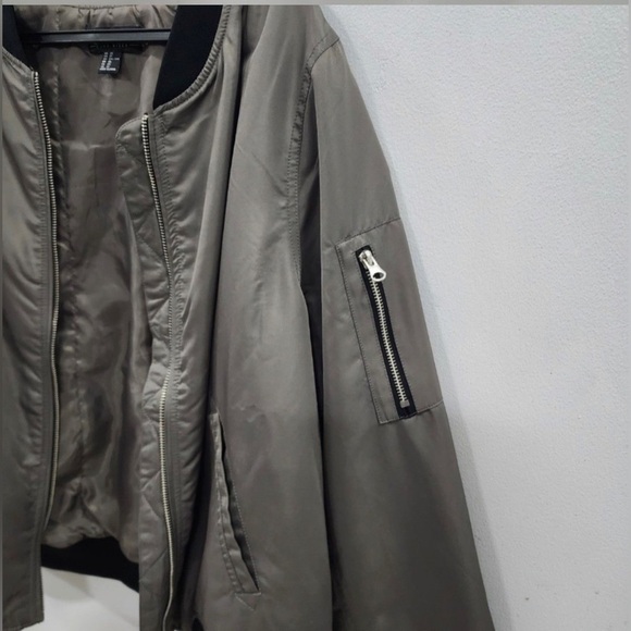 Forever 21 Bomber Jacket - Picture 4 of 9